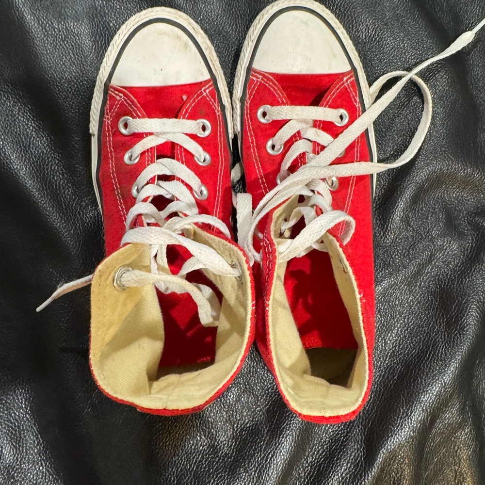 Converse Red Size 6 great condition